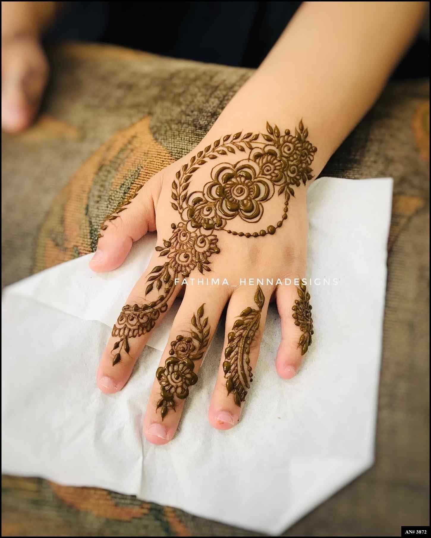 Back Side Mehndi Design AN 3872