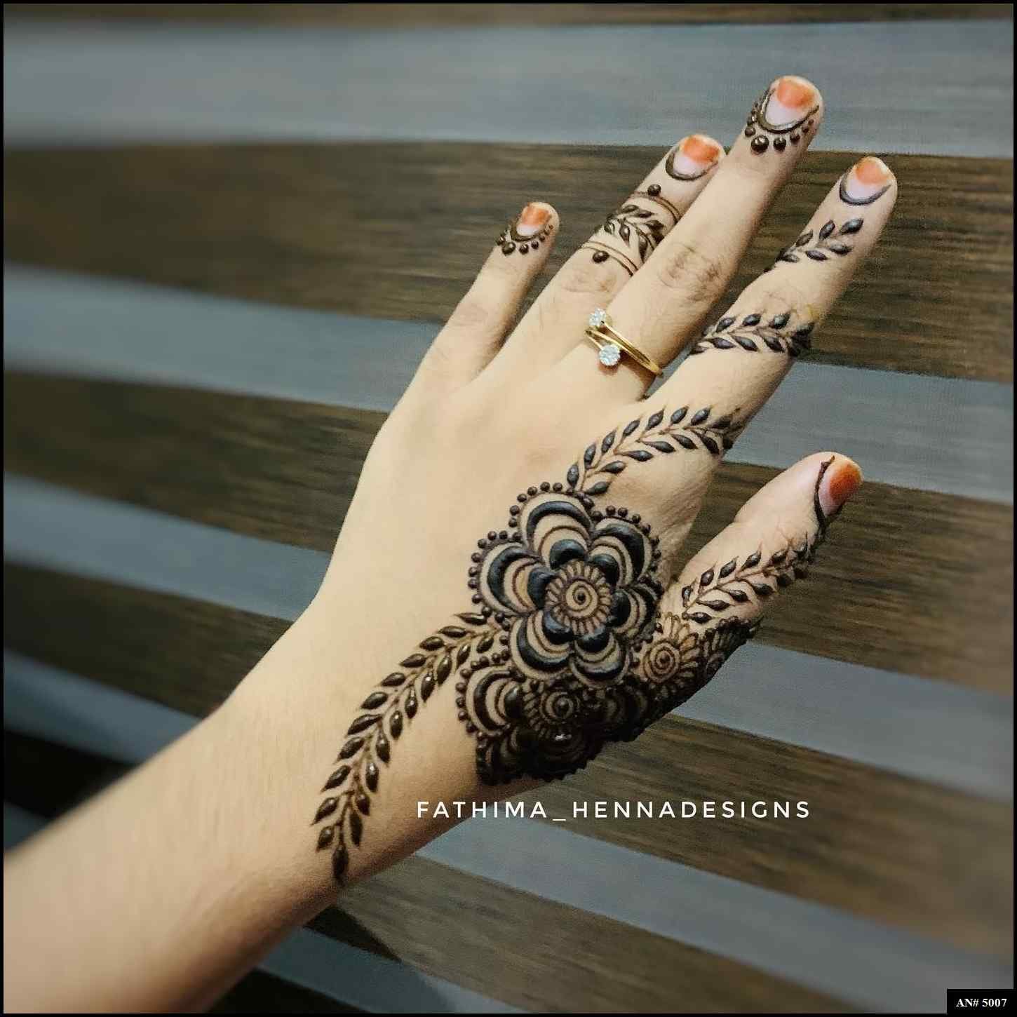 Bridal Mehndi Designs: पिया के नाम की मेहंदी के टाॅप 52 डिजाइंस