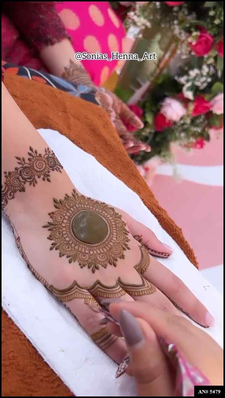 circle-mehndi-design-back-hand