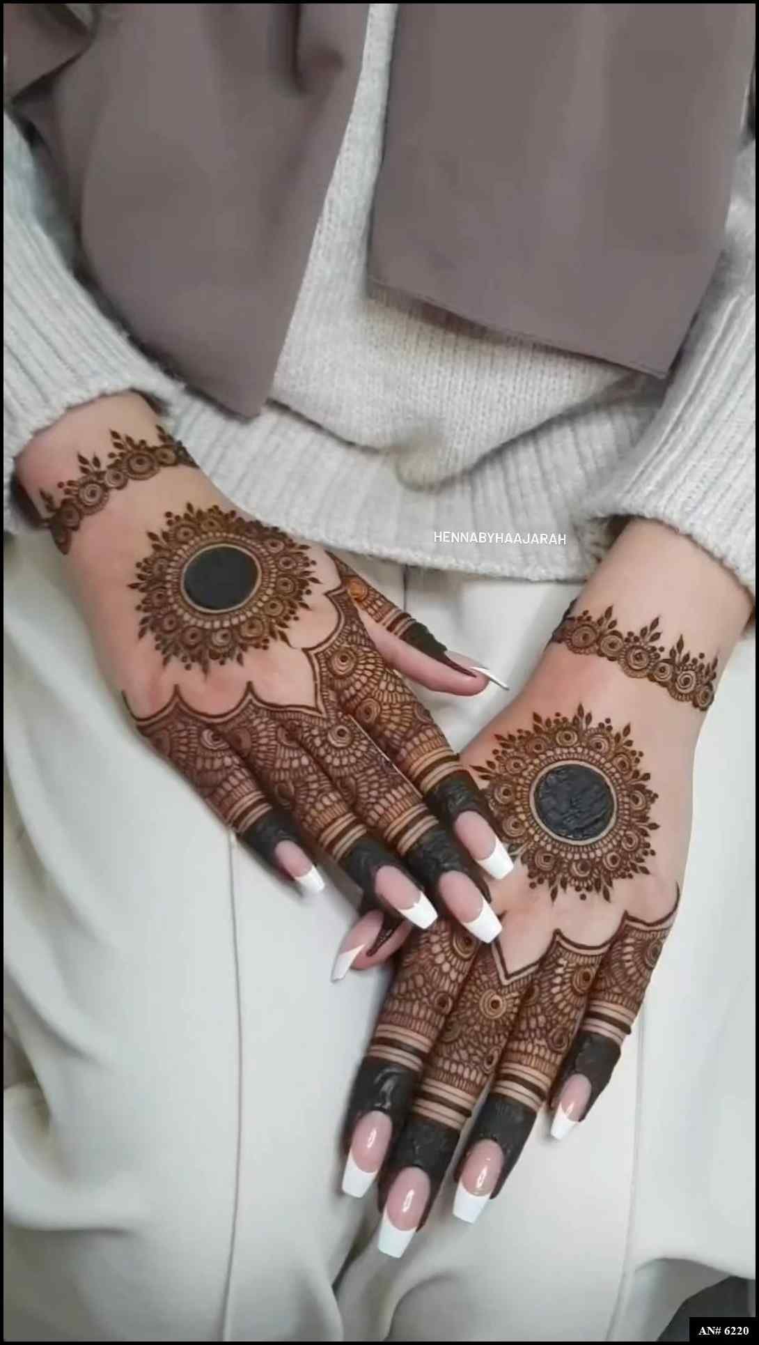 Easy Arabic Back Hand Mehndi Design AN 6220