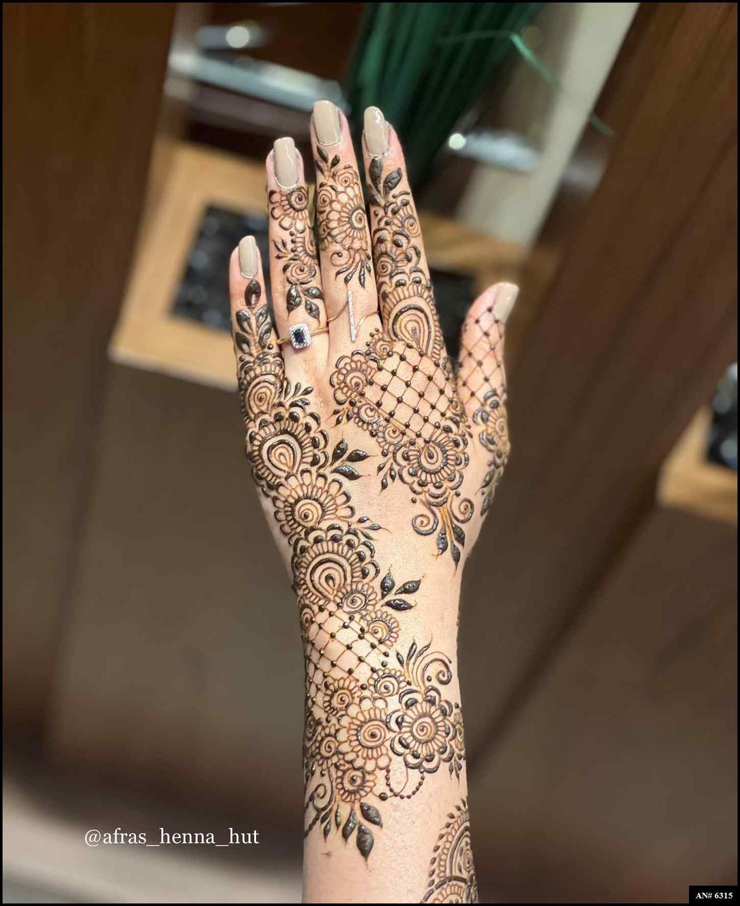 Easy Arabic Back Hand Mehndi Design AN 6315