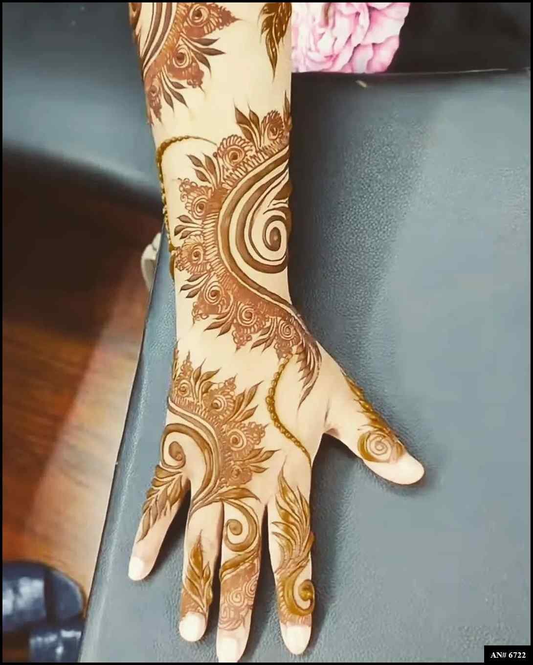 Easy Arabic Back Hand Mehndi Design AN 6722