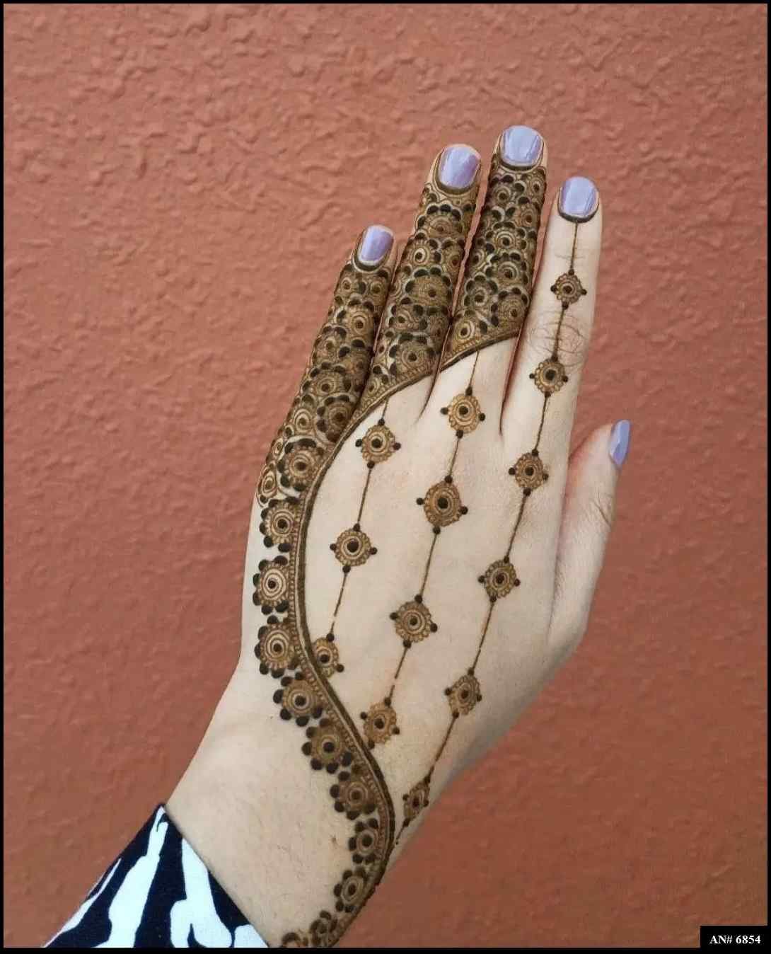 Easy Arabic Back Hand Mehndi Design AN 6854