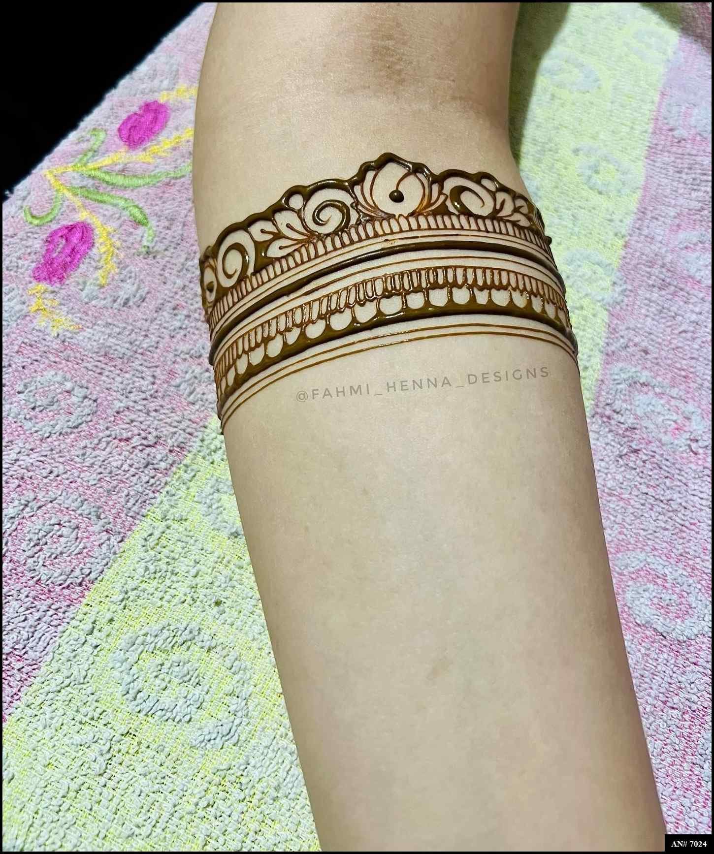 mehndi-design-easy-and-beautiful-images-front-hand