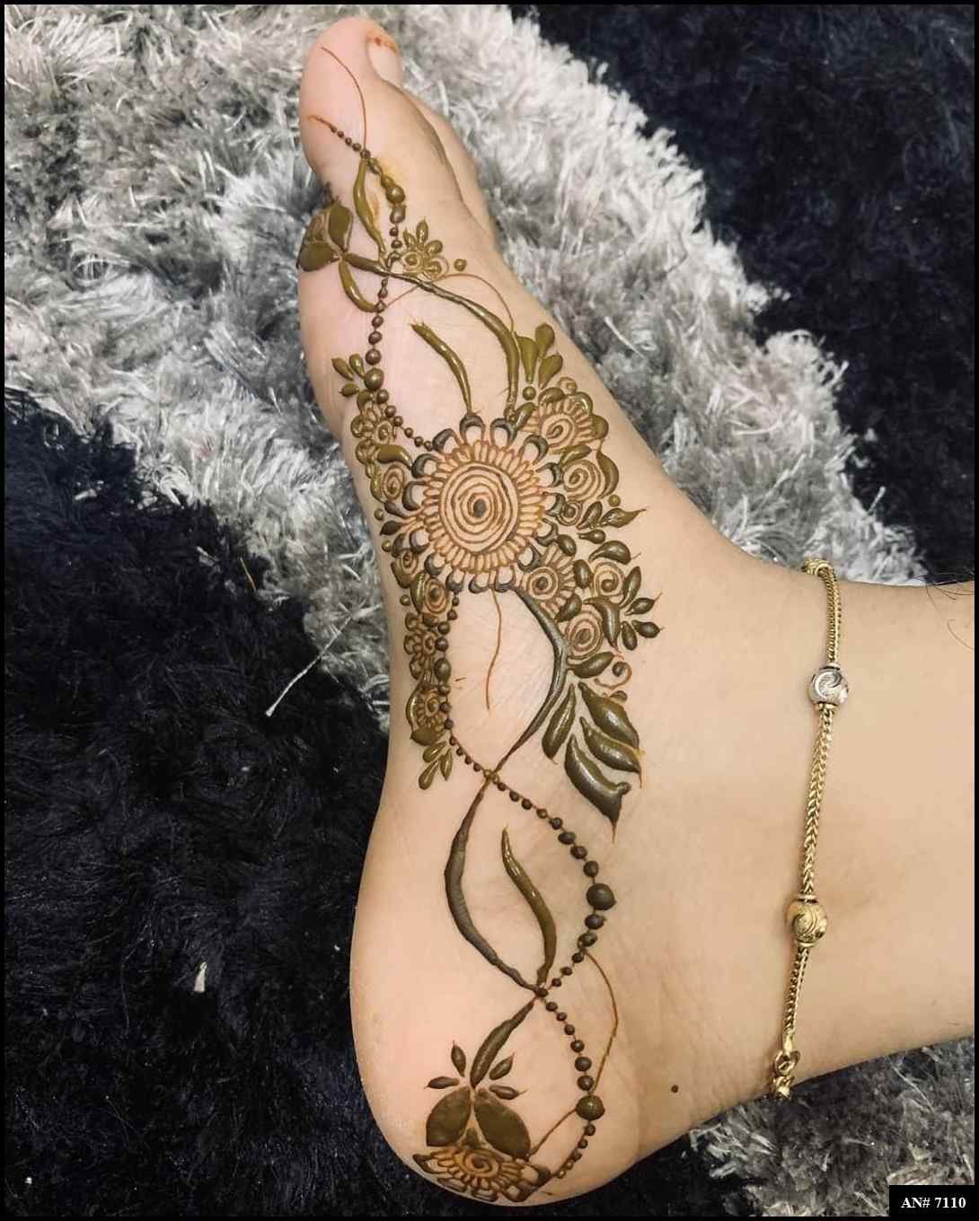 pakistani-mehndi-designs-front-hand