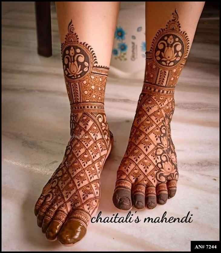 Foot Mehndi Design [AN 7244]
