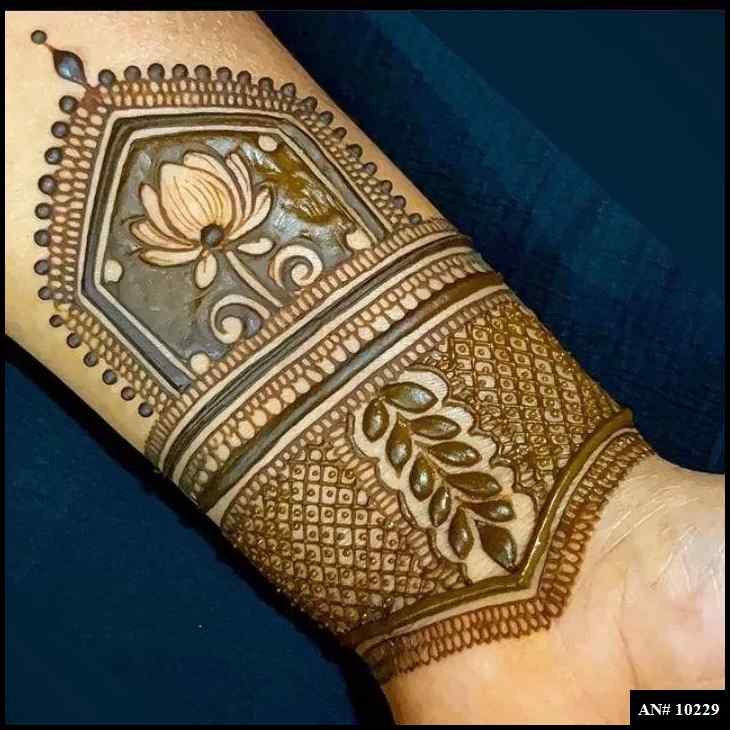 Front Hand Mehndi Design AN 10229