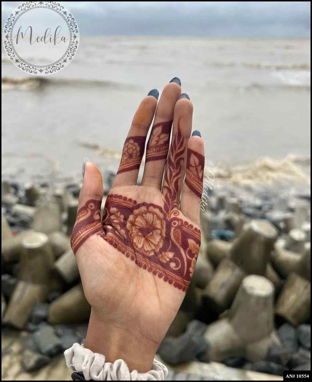 Front Hand Mehndi Design AN 10554