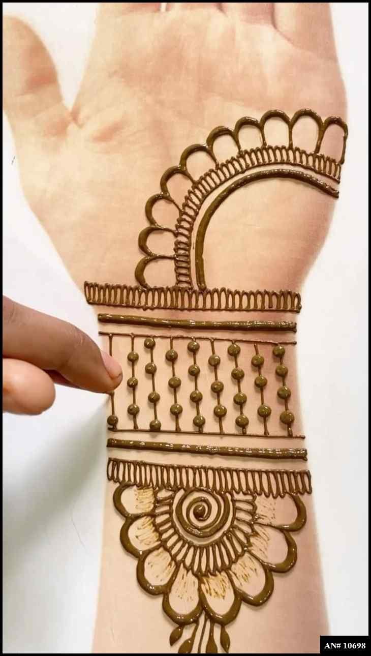 Front Hand Mehndi Design AN 10698