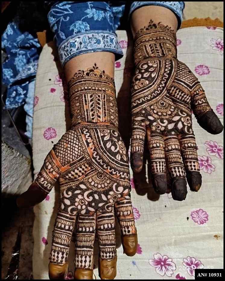 Front Hand Mehndi Design AN 10931