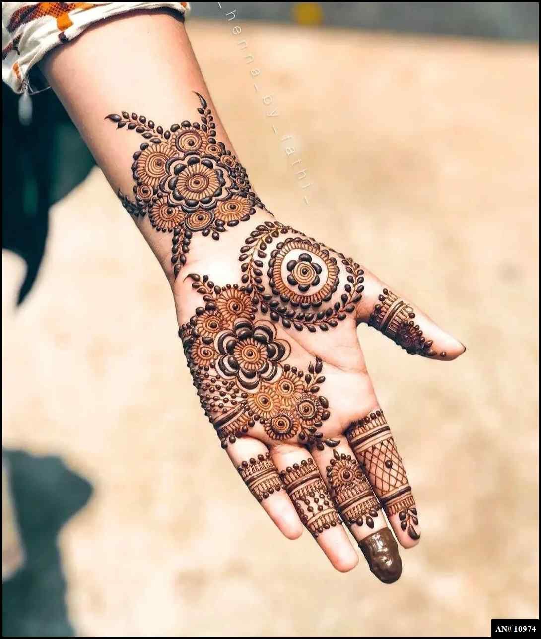 Front Hand Mehndi Design AN 10974