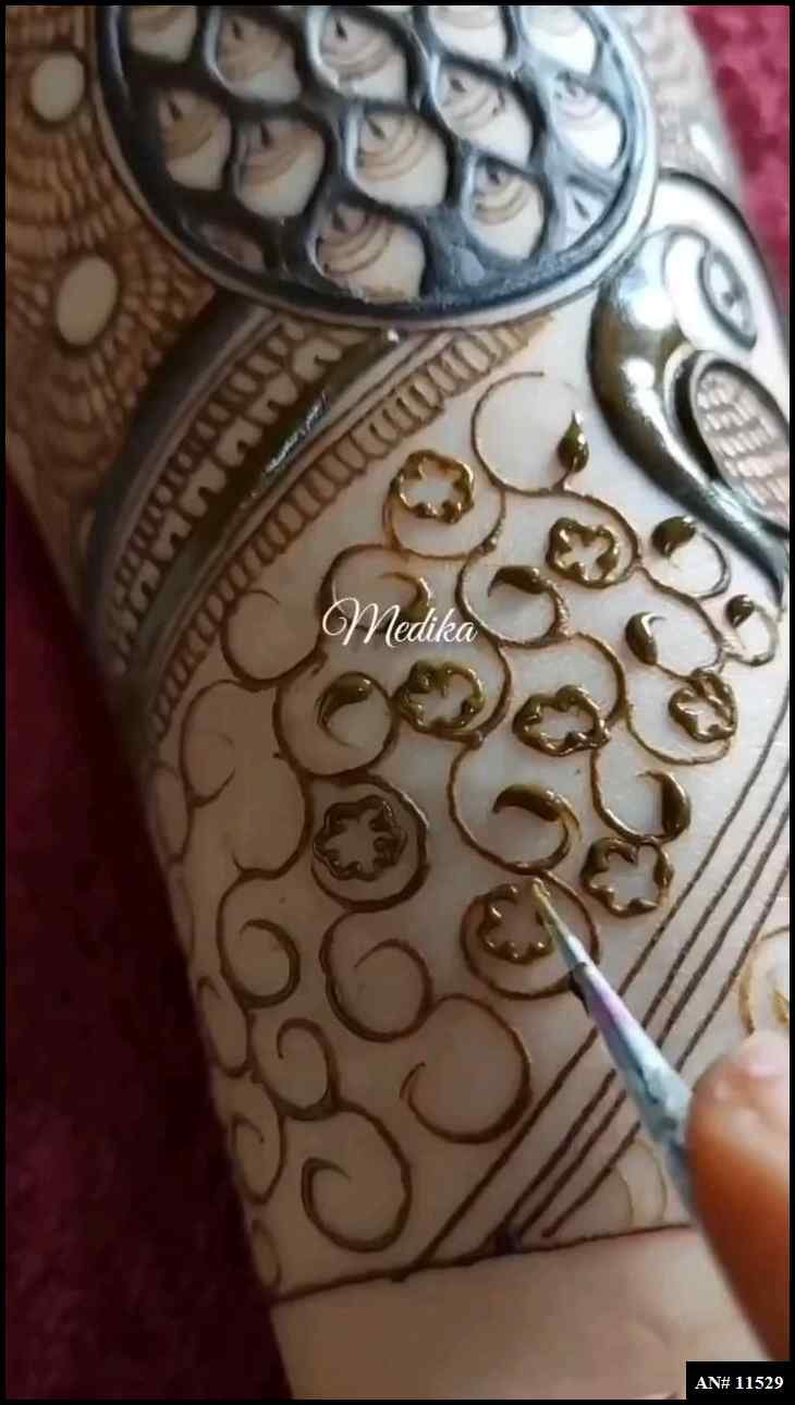 Front Hand Mehndi Design AN 11529