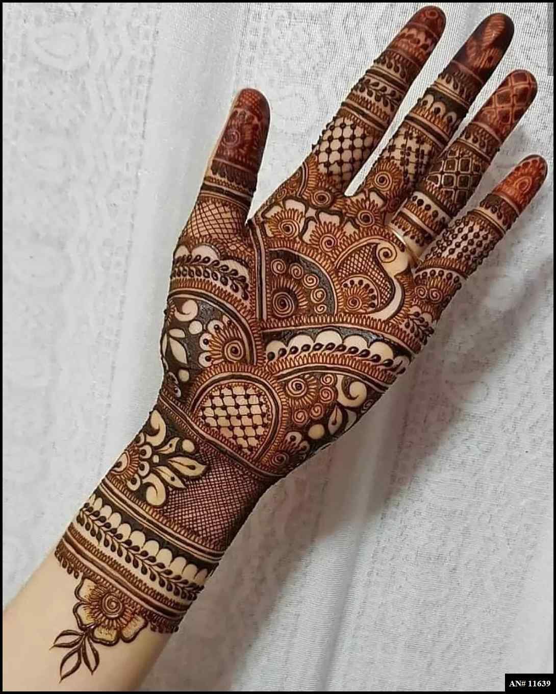 Front Hand Mehndi Design AN 11639