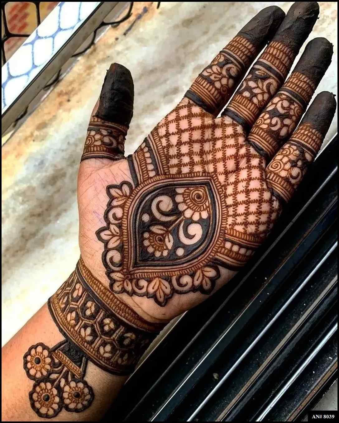 Front Hand Mehndi Design AN 8039