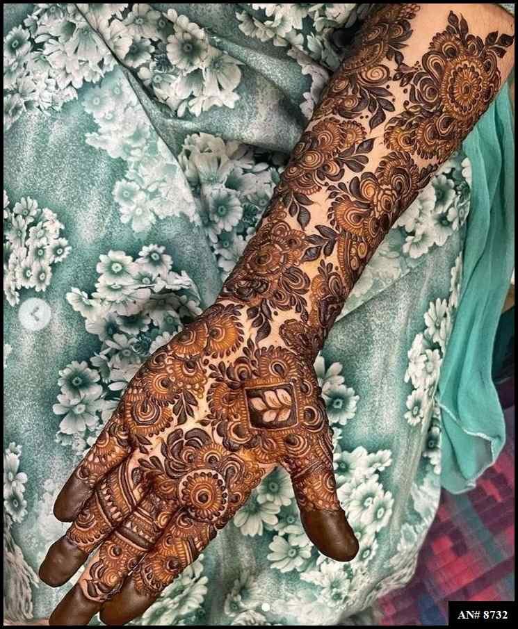 Front Hand Mehndi Design AN 8732