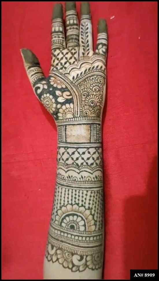 finger-royal-front-hand-mehndi-design