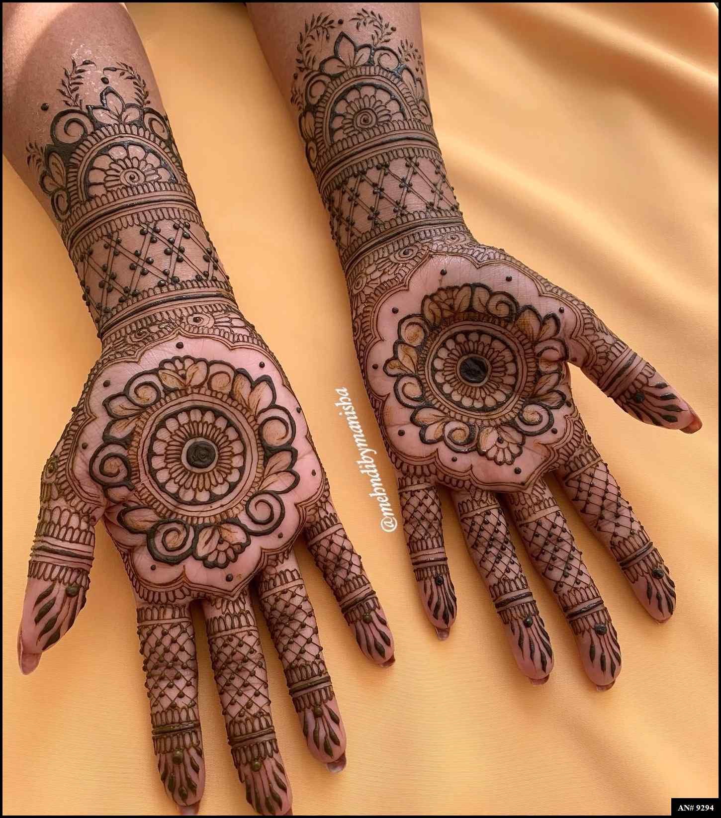 Front Hand Mehndi Design AN 9294