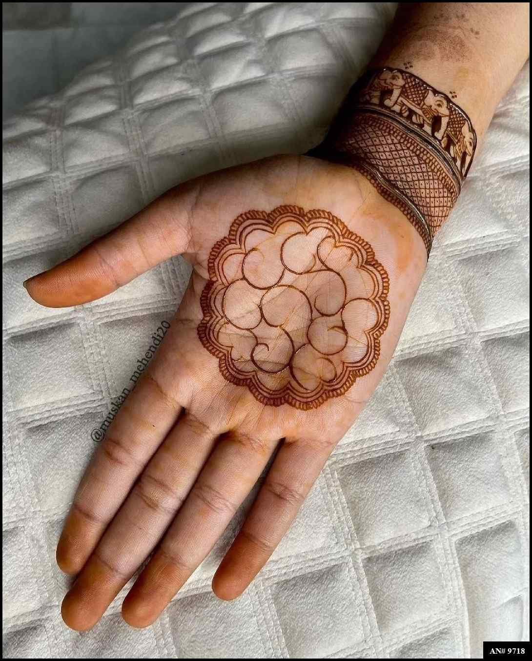 henna-mehndi-designs-front-hand