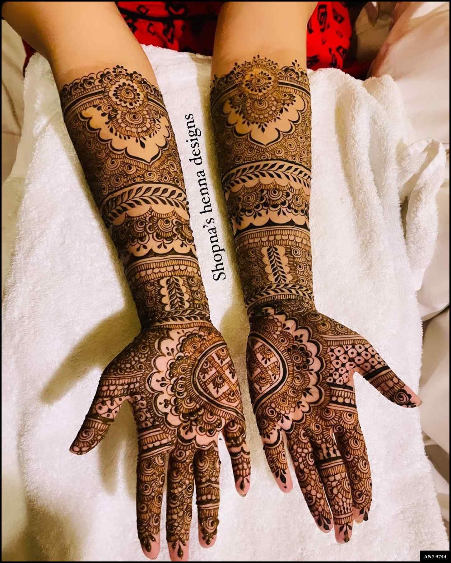 Front Hand Mehndi Design AN 9744