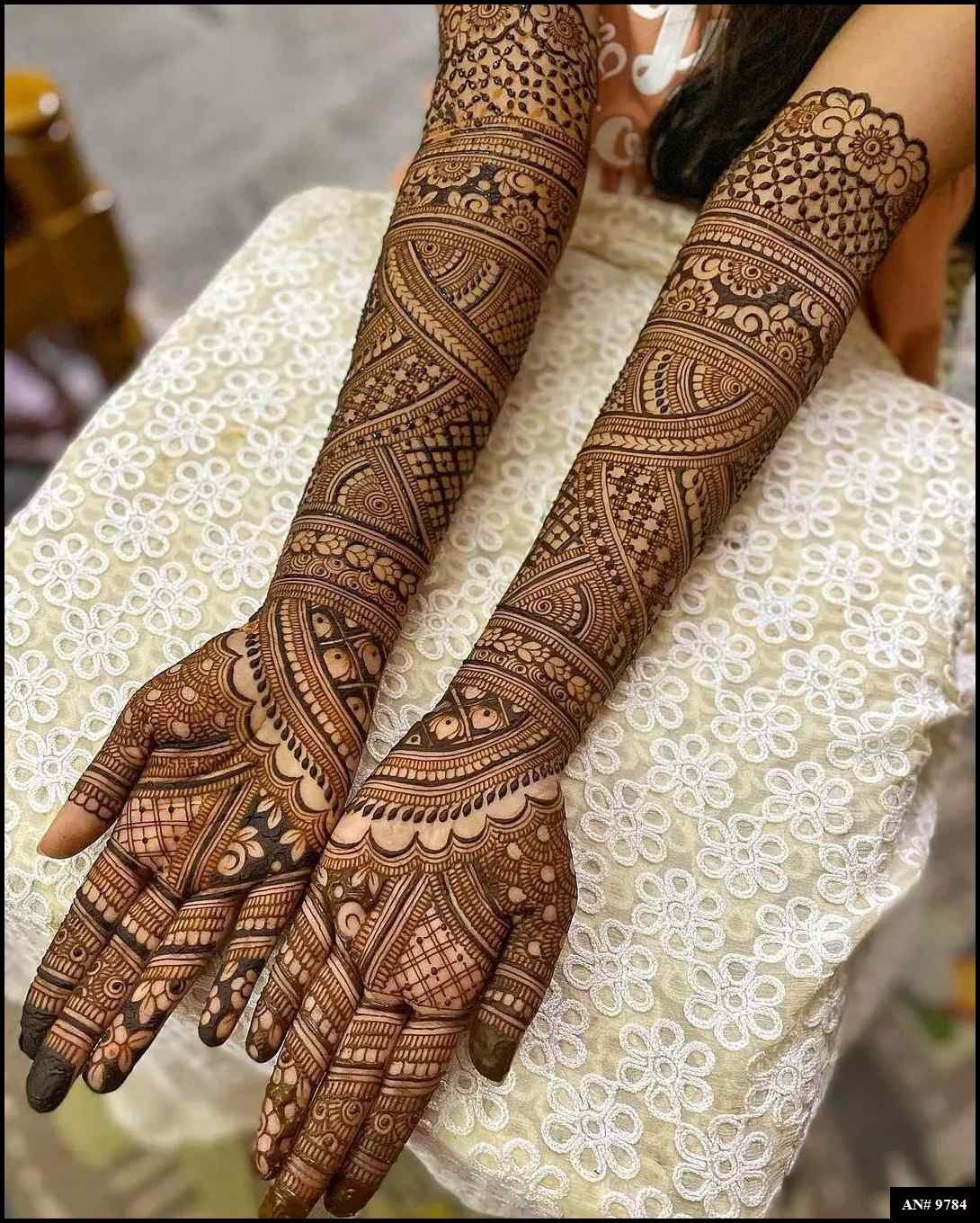 Front Hand Mehndi Design AN 9784