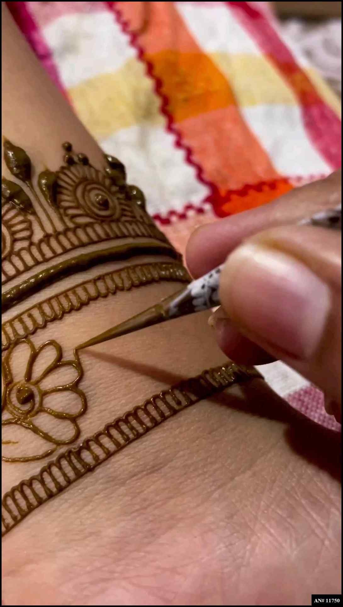 Front Hand Simple Mehndi Design AN 11750