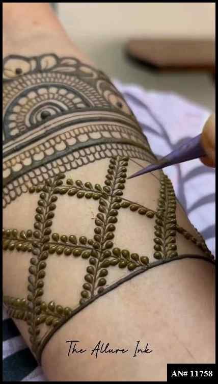 Front Hand Simple Mehndi Design AN 11758