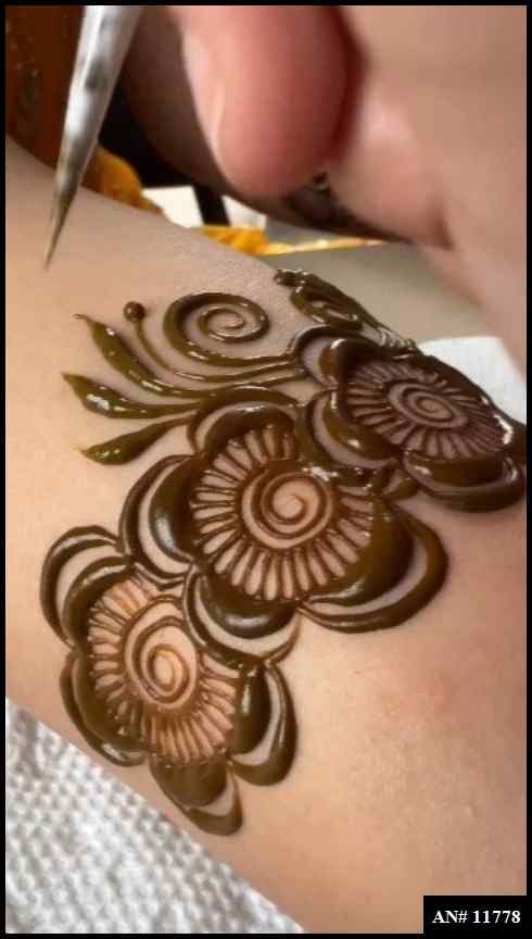 Front Hand Simple Mehndi Design AN 11778