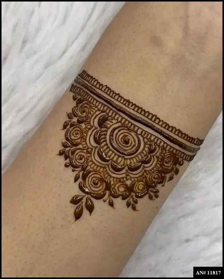 Front Hand Simple Mehndi Design AN 11817