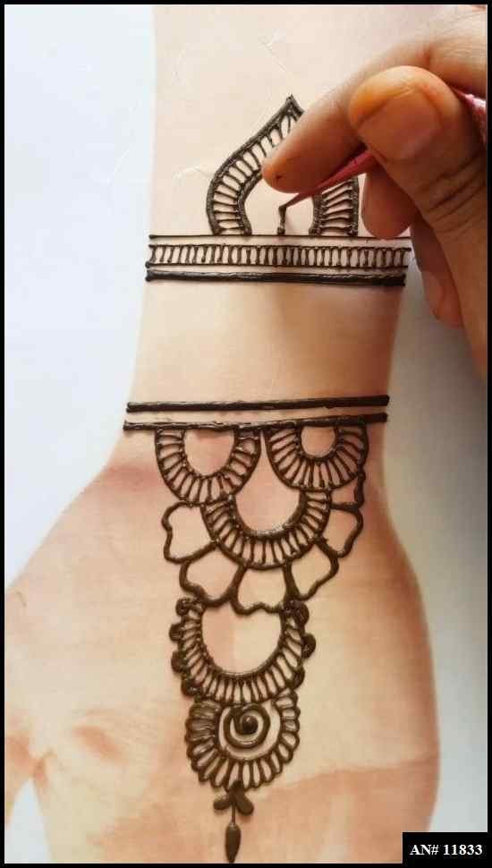 Front Hand Simple Mehndi Design AN 11833