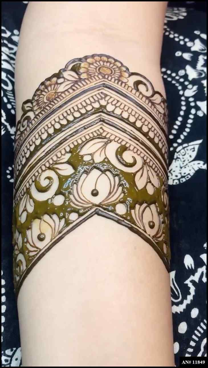 Front Hand Simple Mehndi Design AN 11849