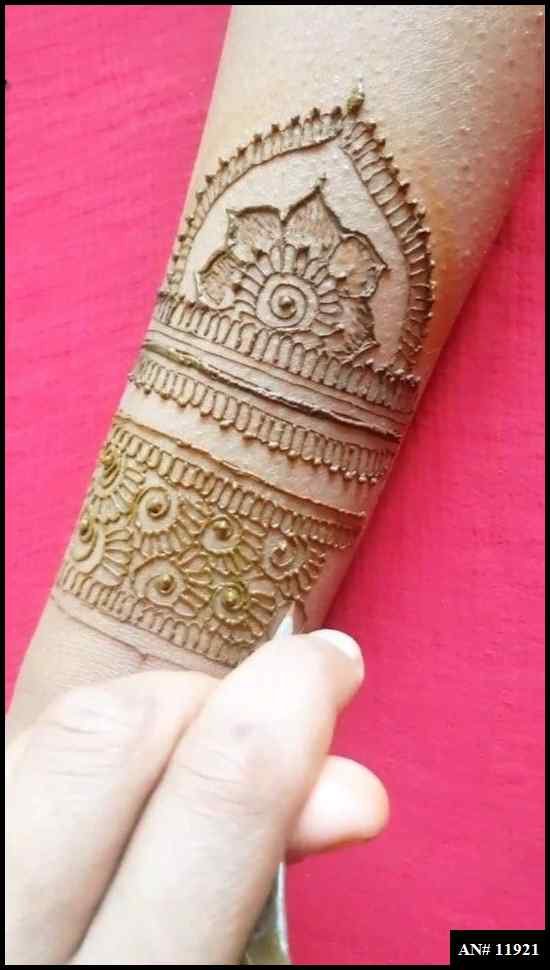 Front Hand Simple Mehndi Design AN 11921