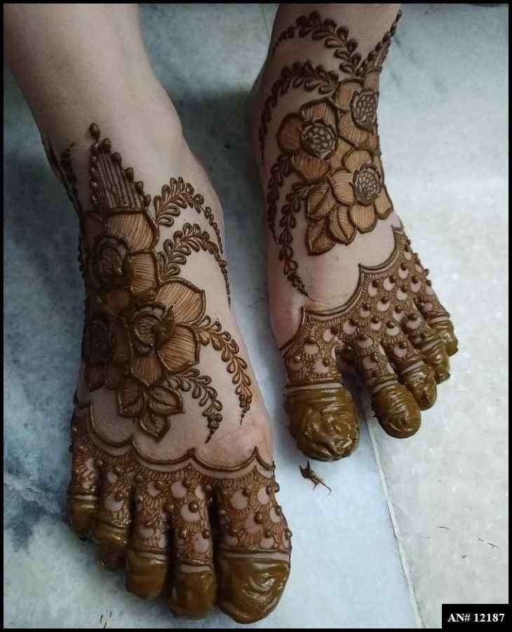 Modern Foot Mehndi Design [AN 12187]