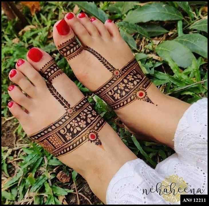 Modern Foot Mehndi Design [AN 12211]