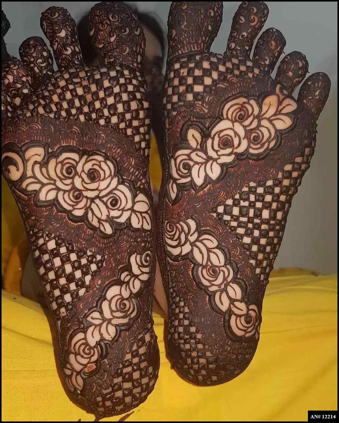 Modern Foot Mehndi Design [AN 12214]