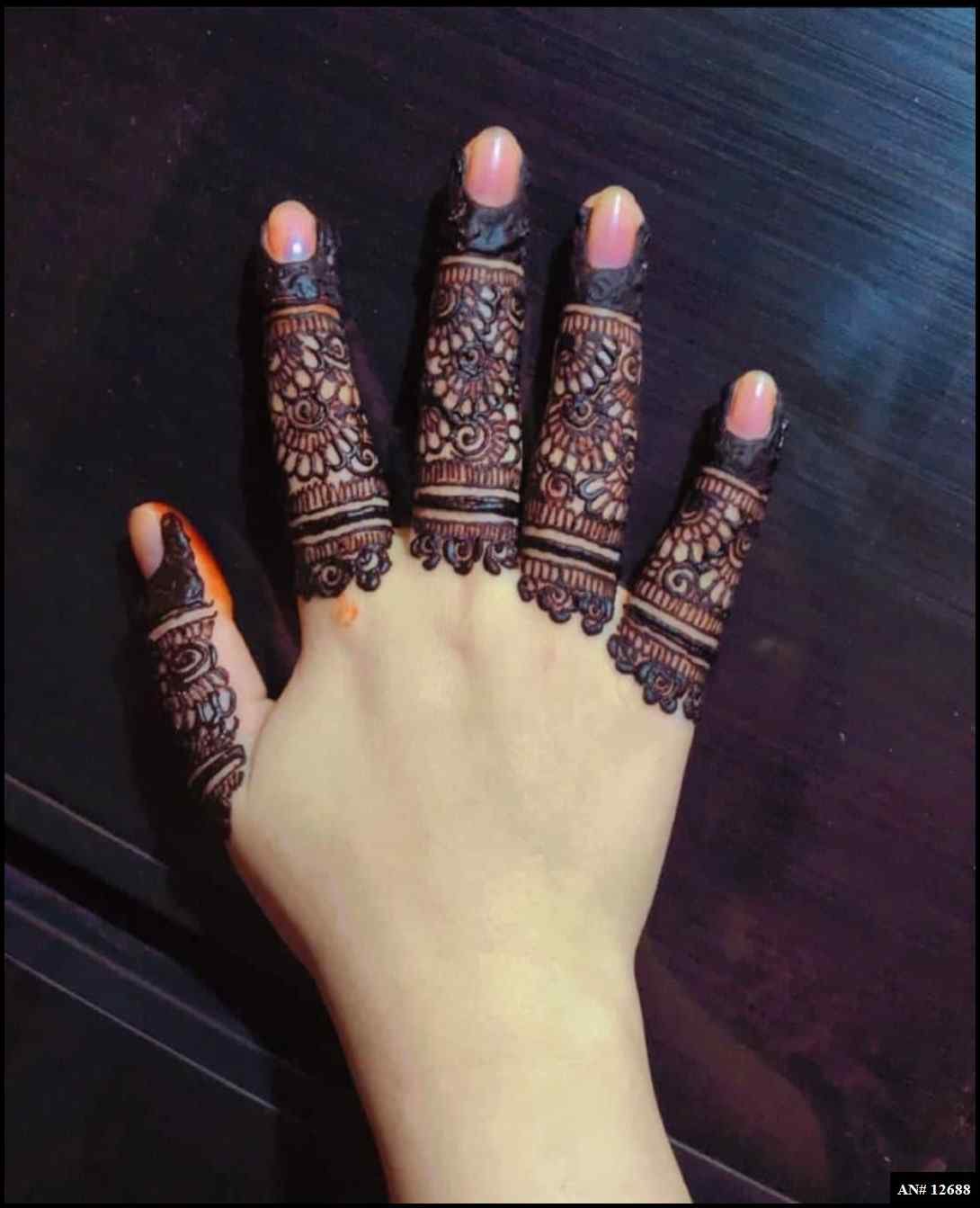 finger-mehndi-design